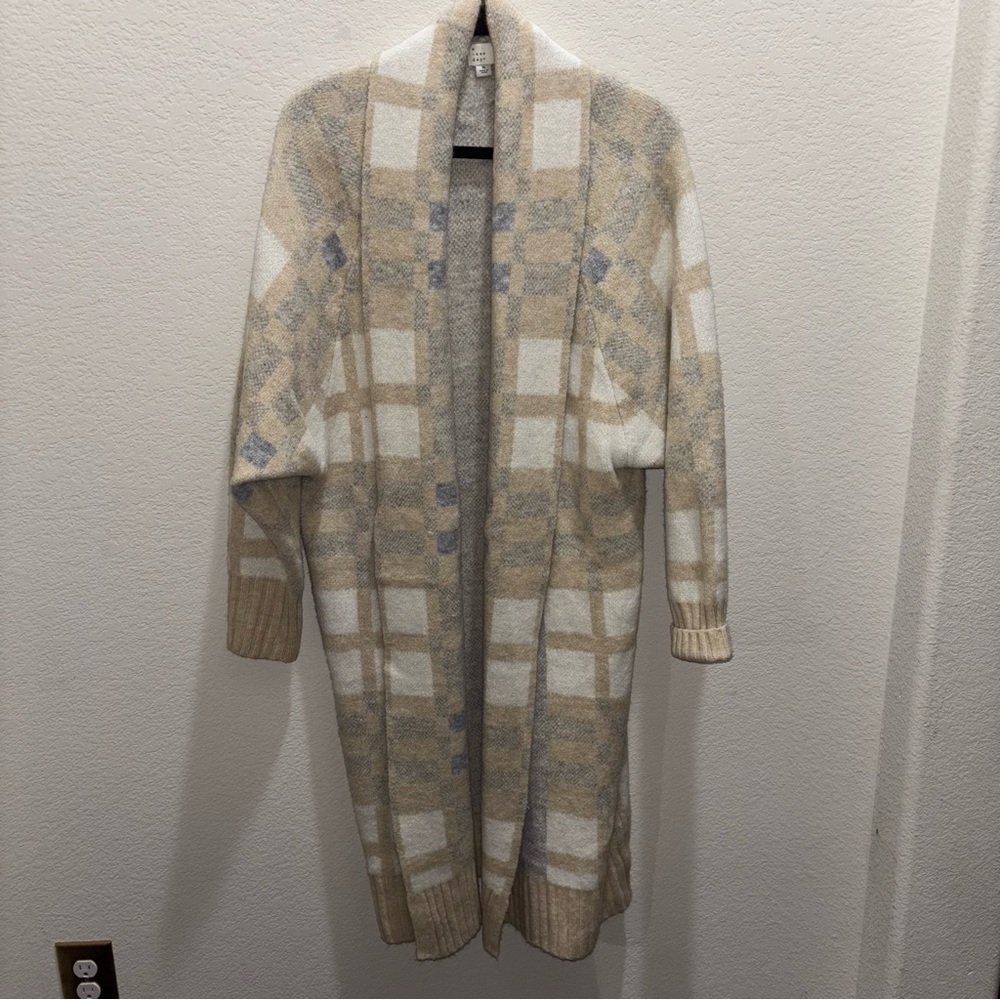 a new day Beige and White Checkered Cardigan Women’s size medium